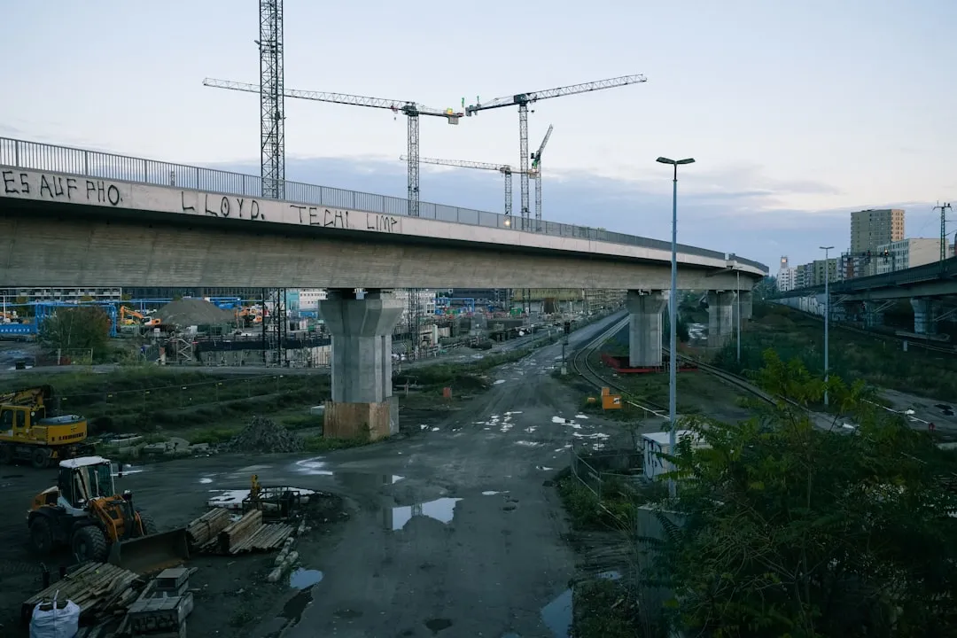 2025年智能设备行业技术标准更新对平板电脑市场的影响分析